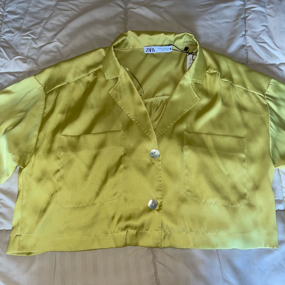 Zara Button-Up Cropped Blouse